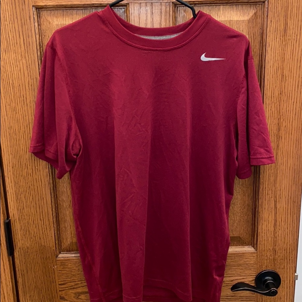 Men’s Nike shirt